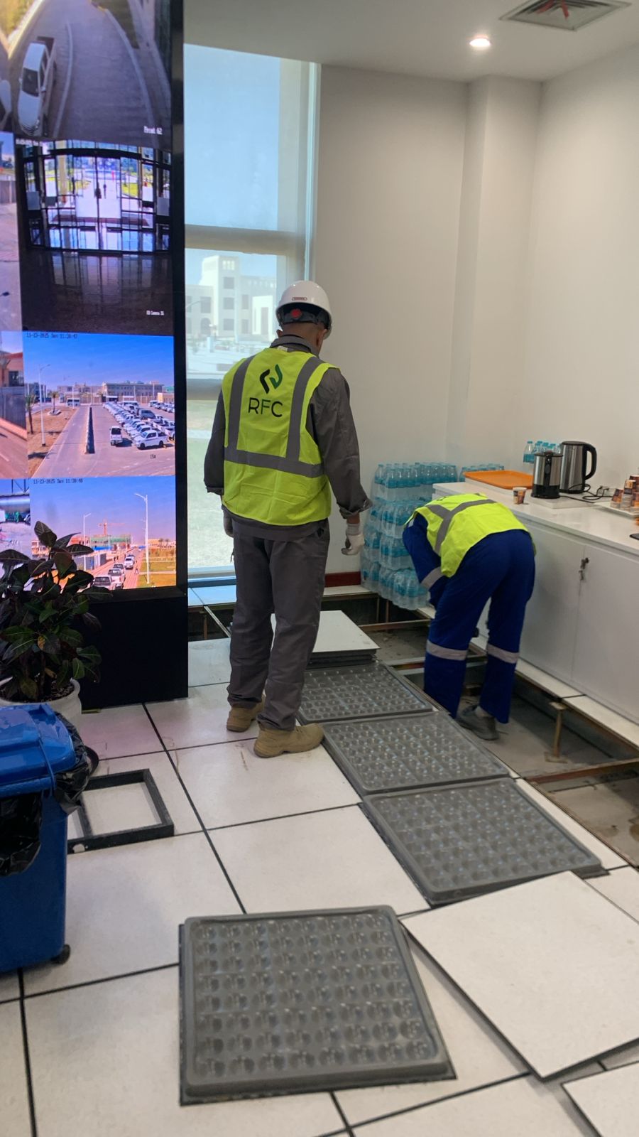 Telecommunications & Connectivity